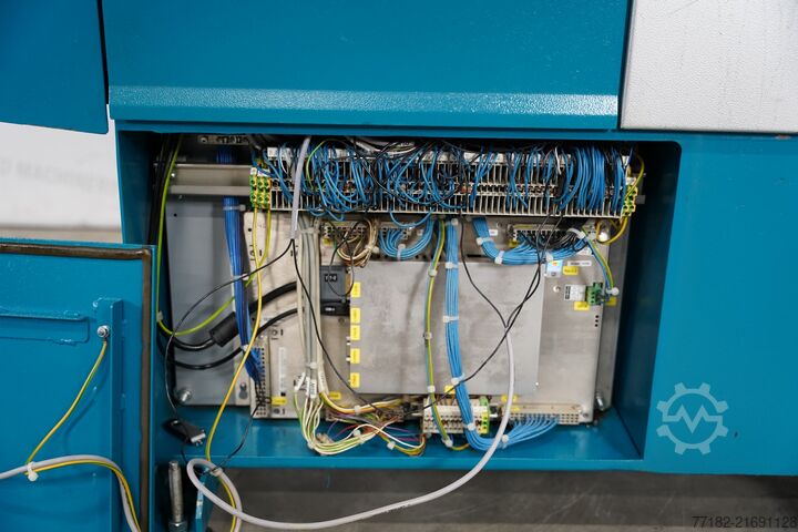 Mesin cetak injeksi BOY XS