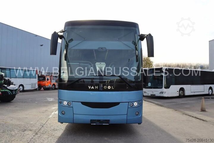 Huấn luyện viên Van Hool EX 16 M