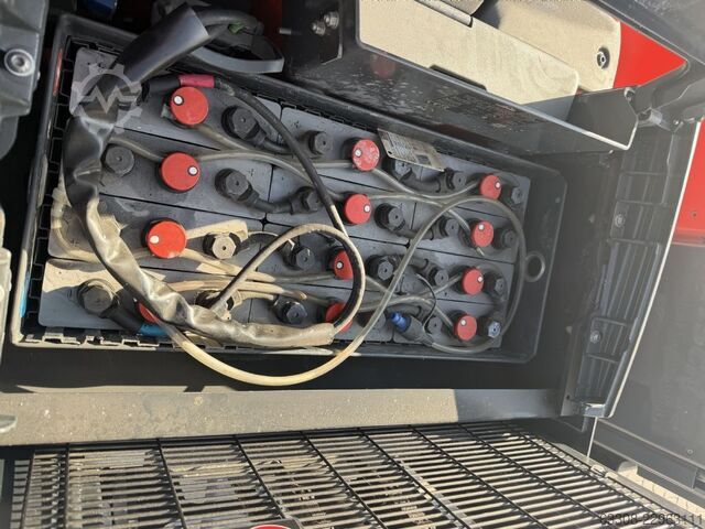 Hochhubwagen Linde D10 FP