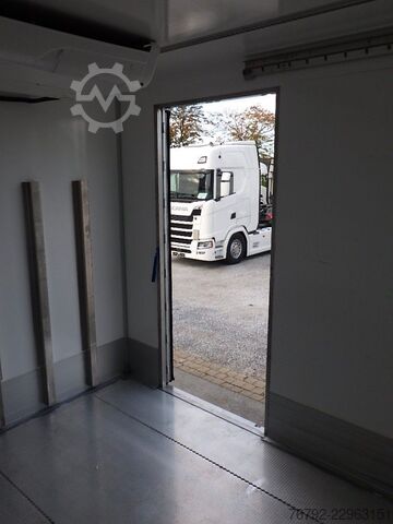 Kühlkoffer-LKW IVECO ML 160 E 28 P TK-Koffer 7,5m/LBW/Türen/AHK/Klima