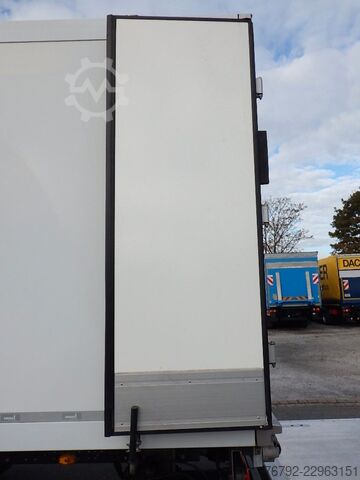 Kühlkoffer-LKW IVECO ML 160 E 28 P TK-Koffer 7,5m/LBW/Türen/AHK/Klima