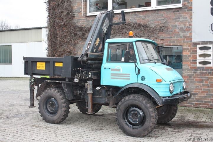 Unimog Mercedes-Benz UNIMOG 900 mit Kran HIAB 650