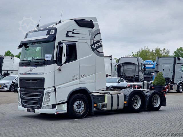 Padrão-SZM Volvo FH 13.540 Globetrotter 6x4 Lift axle - PTO/Hydr...