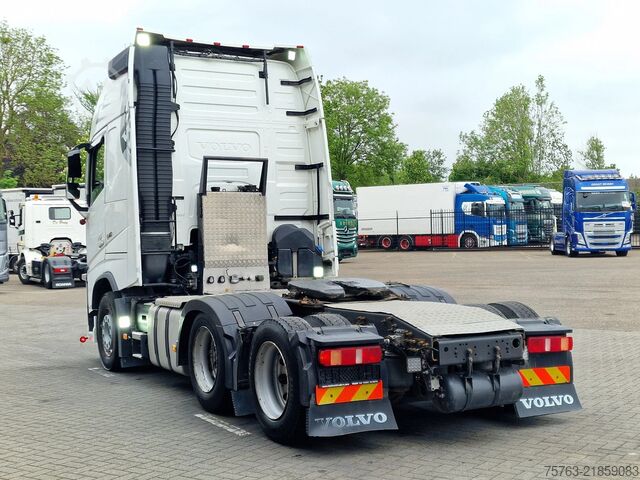 Padrão-SZM Volvo FH 13.540 Globetrotter 6x4 Lift axle - PTO/Hydr...