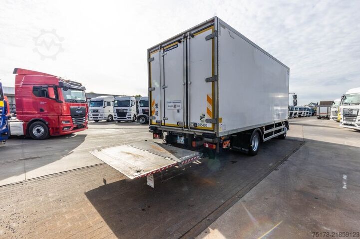 Transporte refrigerado/congelado RENAULT MIDLUM 220 DXI +TK T1000 R MT+DHOLLANDIA