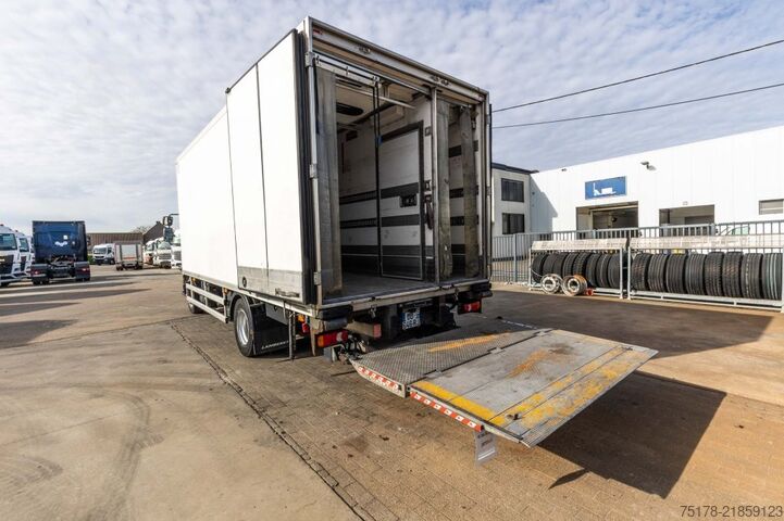 Transporte refrigerado/congelado RENAULT MIDLUM 220 DXI +TK T1000 R MT+DHOLLANDIA