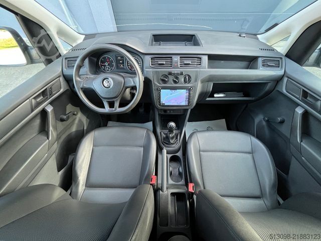 Minibús VOLKSWAGEN CADDY 2.0 TDI TEMPOMAT AHK NAVI EURO 6