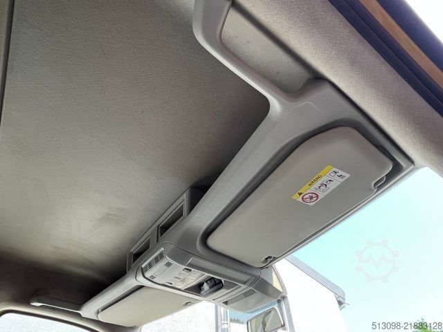 小型客车 VOLKSWAGEN CRAFTER 2.0TDI 8 SITZE TEMPOMAT KLIMA AHK 1.HAND