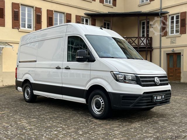 Furgoneta de caja alta VOLKSWAGEN Crafter APA L3H3 ACC KLIMA AHK ASSIST 1 HAND
