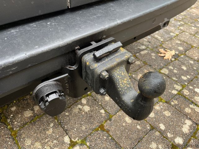 Furgoneta de caja alta VOLKSWAGEN Crafter APA L3H3 ACC KLIMA AHK ASSIST 1 HAND