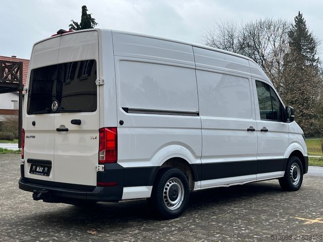 Furgoneta de caja alta VOLKSWAGEN Crafter APA L3H3 ACC KLIMA AHK ASSIST 1 HAND