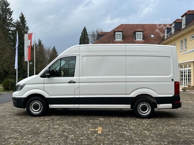 Furgoneta de caja alta VOLKSWAGEN Crafter APA L3H3 ACC KLIMA AHK ASSIST 1 HAND