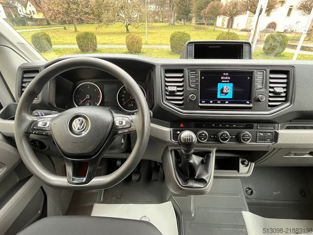 Furgoneta de caja alta VOLKSWAGEN Crafter APA L3H3 ACC KLIMA AHK ASSIST 1 HAND