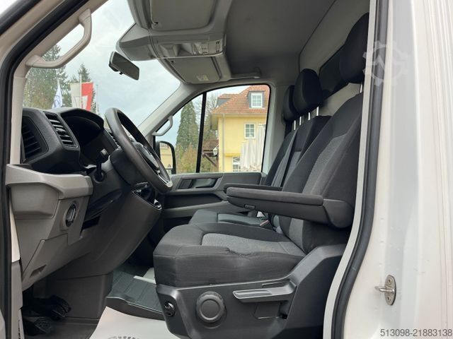 Furgoneta de caja alta VOLKSWAGEN Crafter APA L3H3 ACC KLIMA AHK ASSIST 1 HAND