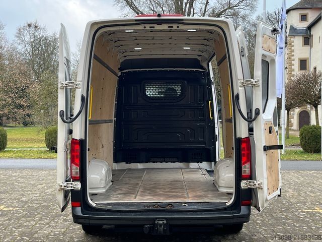 Furgoneta de caja alta VOLKSWAGEN Crafter APA L3H3 ACC KLIMA AHK ASSIST 1 HAND