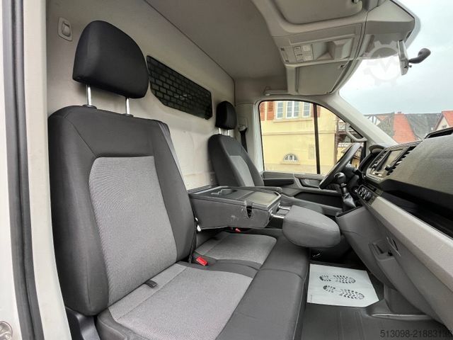 Furgoneta de caja alta VOLKSWAGEN Crafter APA L3H3 ACC KLIMA AHK ASSIST 1 HAND