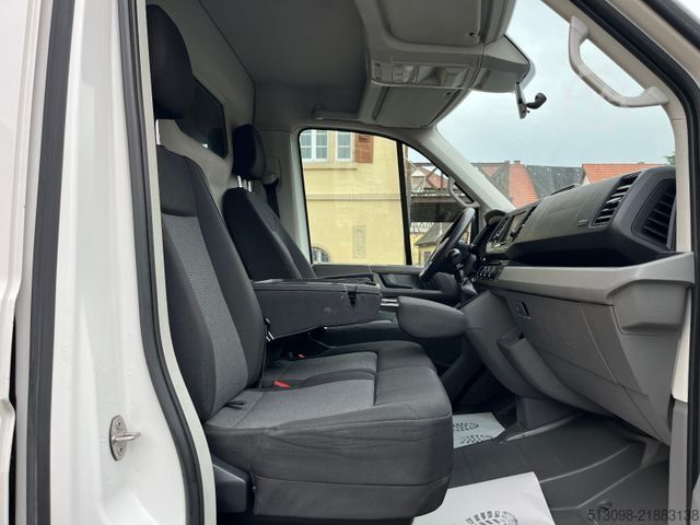 Furgoneta de caja alta VOLKSWAGEN Crafter APA L3H3 ACC KLIMA AHK ASSIST 1 HAND