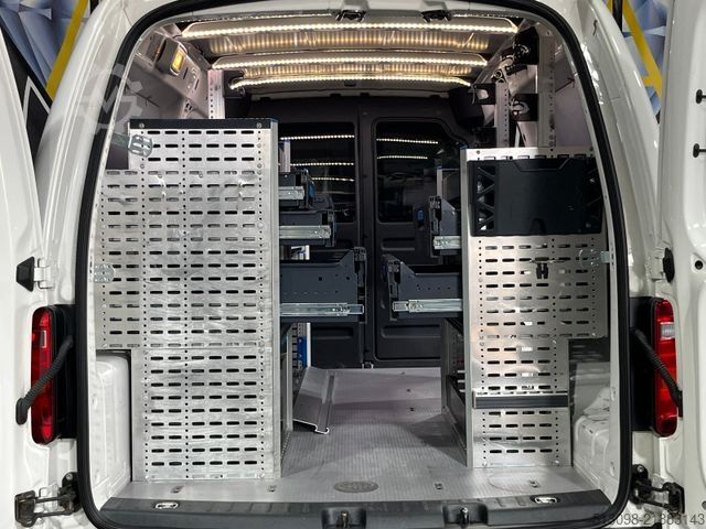 Furgoneta VOLKSWAGEN CADDY MAXI REGALS. TEMP. 4X4 MOTION DACHT. KLIMA