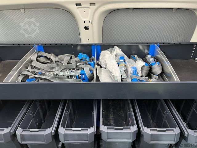 Furgoneta VOLKSWAGEN CADDY MAXI REGALS. TEMP. 4X4 MOTION DACHT. KLIMA