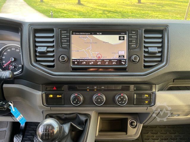 Furgoneta VOLKSWAGEN CRAFTER 2,0 TDI KASTEN MASSAGE NAVI KLIMA PDC