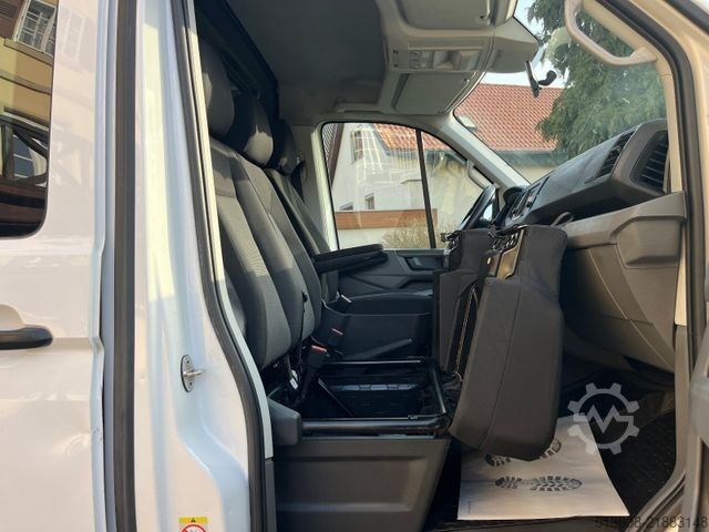 Furgoneta VOLKSWAGEN CRAFTER 2,0 TDI KASTEN MASSAGE NAVI KLIMA PDC