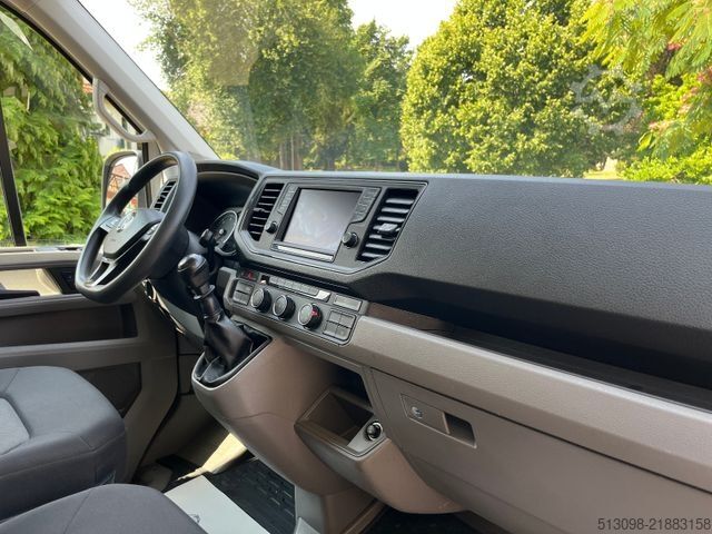 Furgoneta caja VOLKSWAGEN CRAFTER KOFFER MIT PORTALTÜREN KAMERA KLIMA