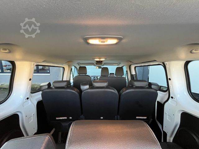 Minibús FORD TRANSIT CUSTOM 9 SITZER TEMP. XENON LED 1.HAND