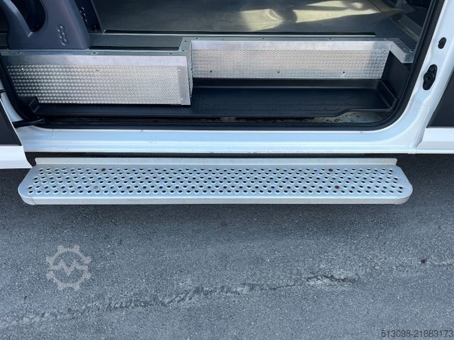 Minibús VOLKSWAGEN CRAFTER 17 SITZER ACC LANE ASSIST
