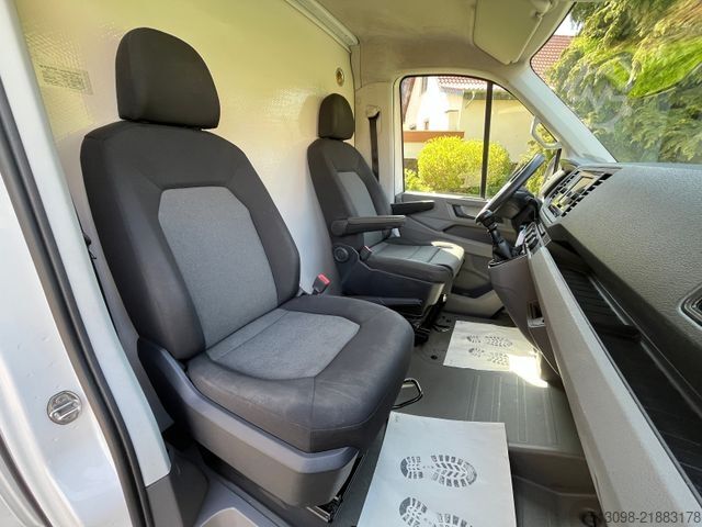 Furgoneta caja VOLKSWAGEN CRAFTER 2.0TDI XXXL KOFFER RAMPE KAMERA 177 PS