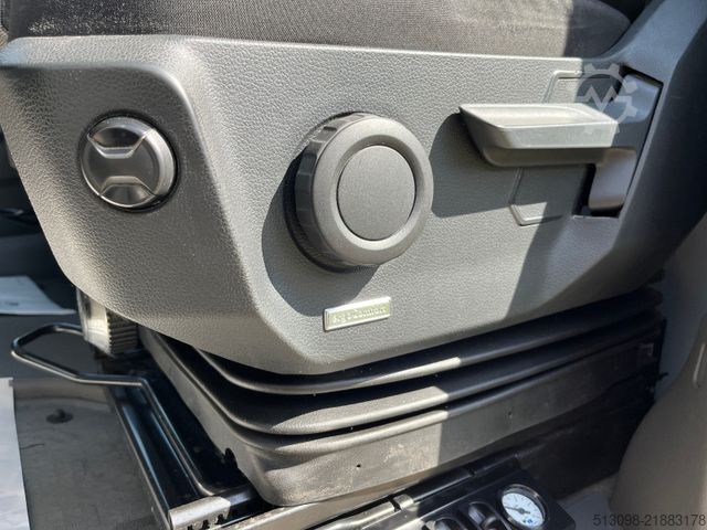 Furgoneta caja VOLKSWAGEN CRAFTER 2.0TDI XXXL KOFFER RAMPE KAMERA 177 PS
