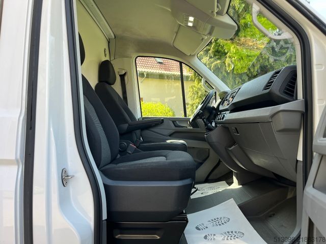 Furgoneta caja VOLKSWAGEN CRAFTER 2.0TDI XXXL KOFFER RAMPE KAMERA 177 PS