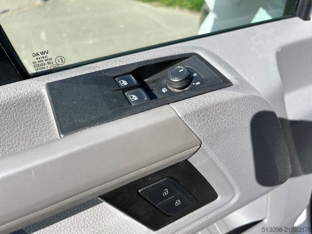 Furgoneta caja VOLKSWAGEN CRAFTER 2.0TDI XXXL KOFFER RAMPE KAMERA 177 PS