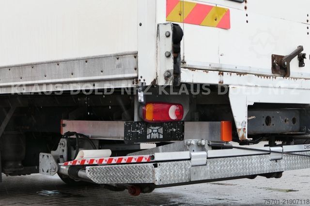 Camión caja VOLVO FL 250 Koffer Rolltor LBW Euro 6