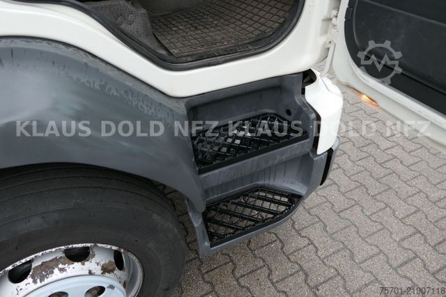 Camión caja VOLVO FL 250 Koffer Rolltor LBW Euro 6