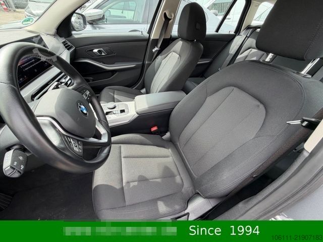 Микробус BMW 320 d xDrive Touring
