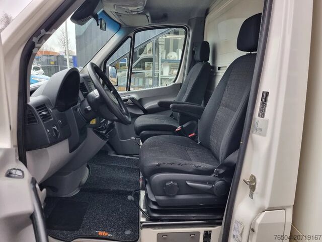 Resväska Mercedes-Benz Sprinter 513 CDI Koffer 21kub 130 pk Euro 5B GV...