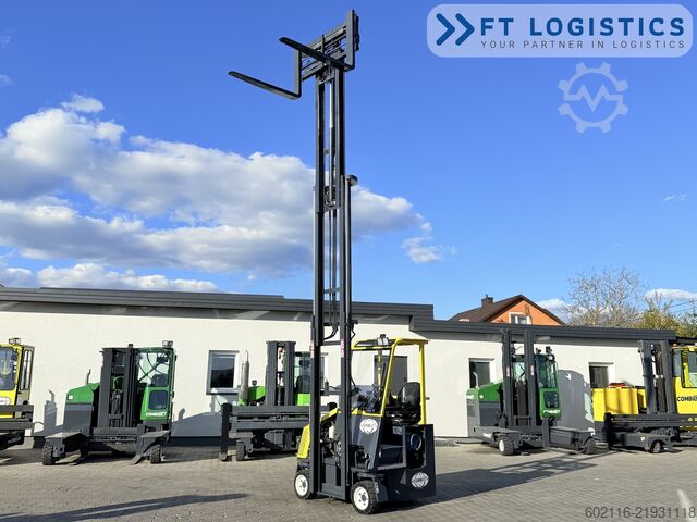 Empilhadeira multidirecional Combilift CB2500 GAS TRIPLEX 6000 FREE-LIFT