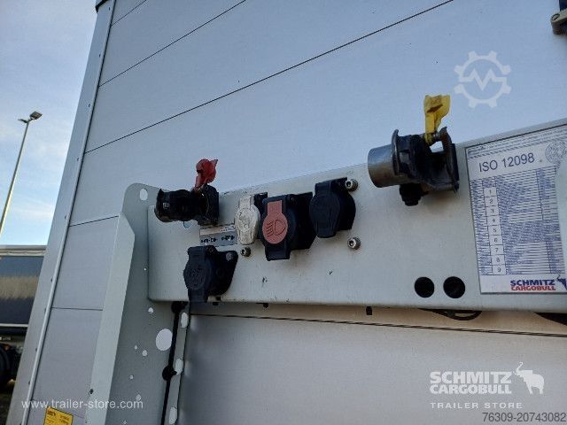 Semirimorchio con telone Schmitz Cargobull Curtainsider Standard Getränke