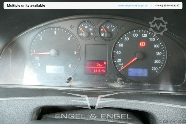ون پَنِل Volkswagen T5 Transporter 1.9 TDI 2-Sitzer PARKTRONIK 2xSCHIEBETÜR