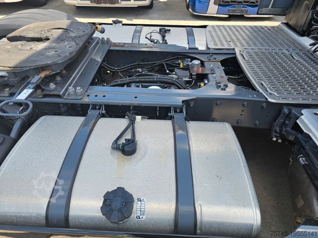 Standard trækkerunit DAF XF 480 *TOP*ACC*2X TANK*STANDKLIMA * RETARDER *