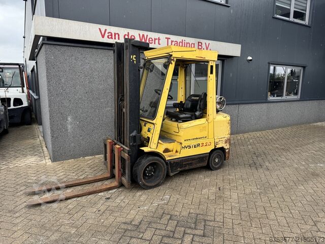 海斯特 S3.20XM 三级490自由提升门架 / 侧移器 液化气叉车 1999年 HYSTER S3.20XM Triplo 490 Freelift/ Sideshift LPG 1999