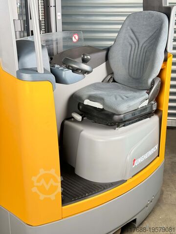Reach trucks Jungheinrich ETV 216 - Service Neu - Batterie 79% - 8,3m Hub - Waage