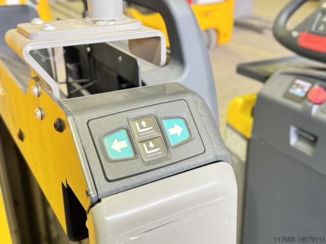 Horizontal-Kommissionierer Jungheinrich Service Neu - Batterie 80%