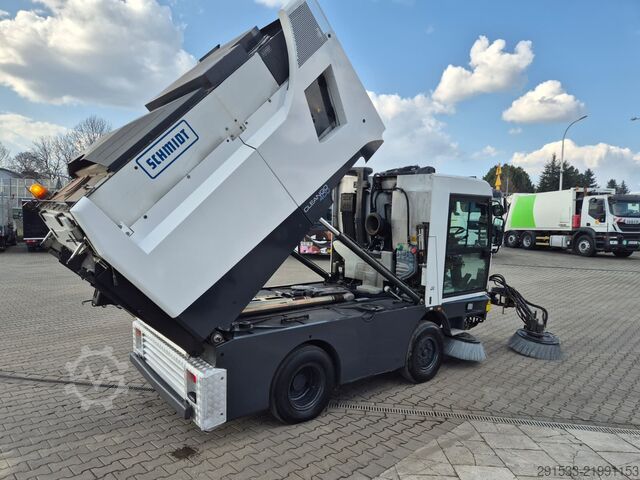 Sweeper truck Schmidt CleanGo 400