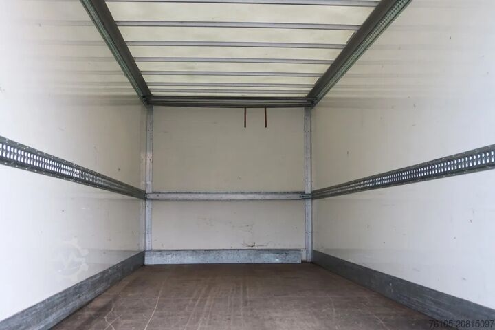 Koffer Scania P320 4X2 Bak + Dhollandia klep 2000 kg 1x bed