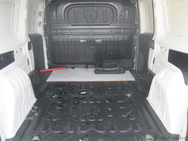 Ploščati dostavnik FIAT Doblo Maxi