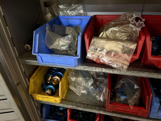 Verkstæði skápur með innihaldi KAISER + KRAFT Workshop Cabinet with Contents