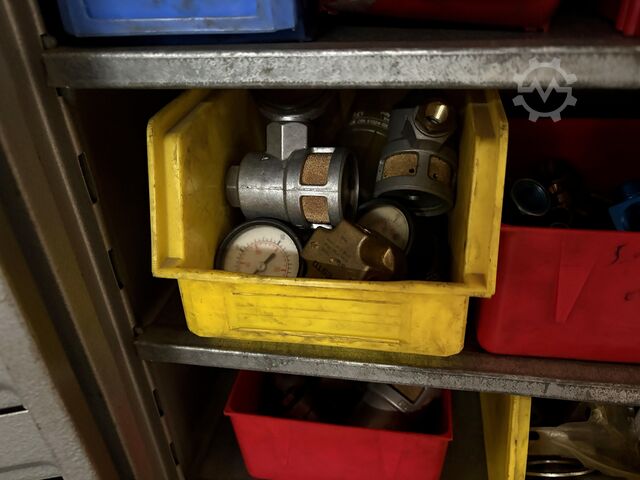 Verkstæði skápur með innihaldi KAISER + KRAFT Workshop Cabinet with Contents
