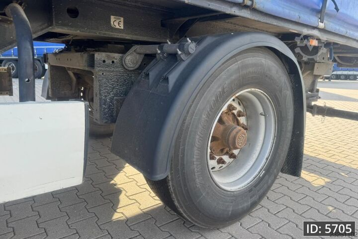 Krone SD / Yönlendirme aksı / Kaldırma aksı / Montajlı forklift / Kampanalı frenler Krone SD / Steering axle / Lift axle / Mounted forkli...
