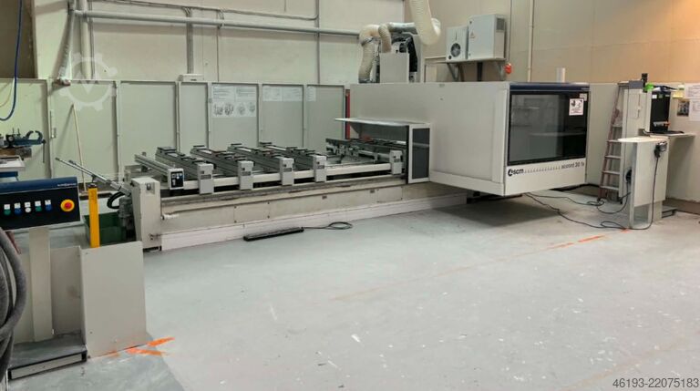 Pusat pemesinan SCM Accord FX 30